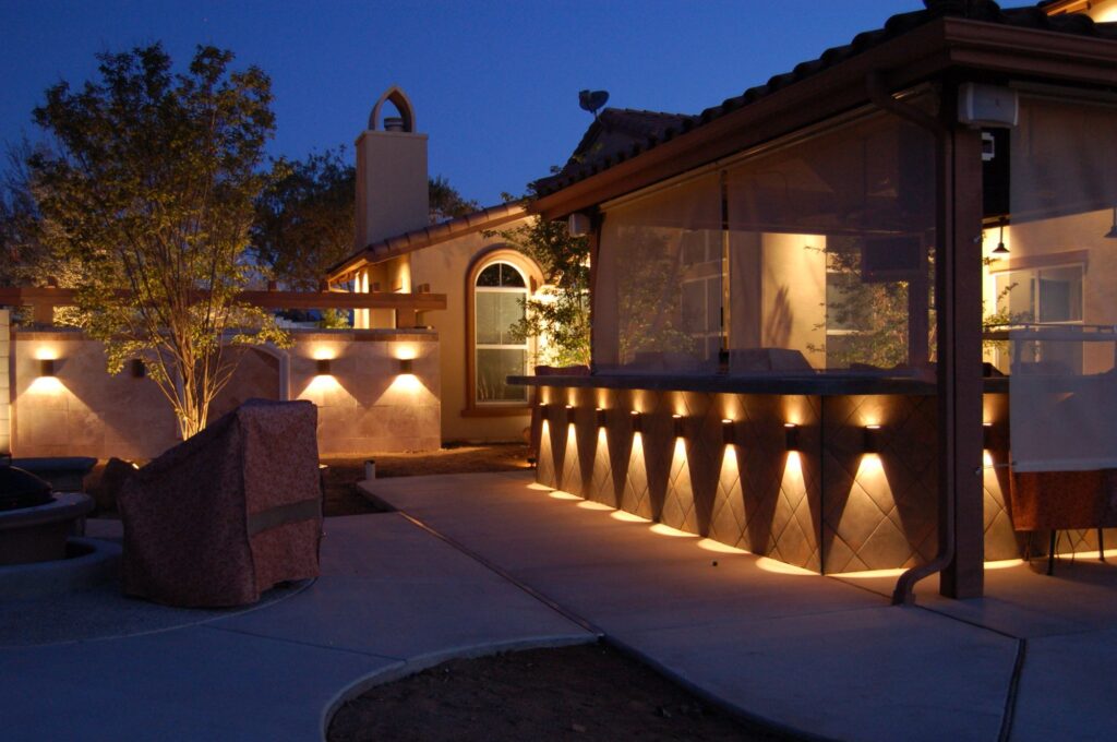 Уличное освещение частного дома